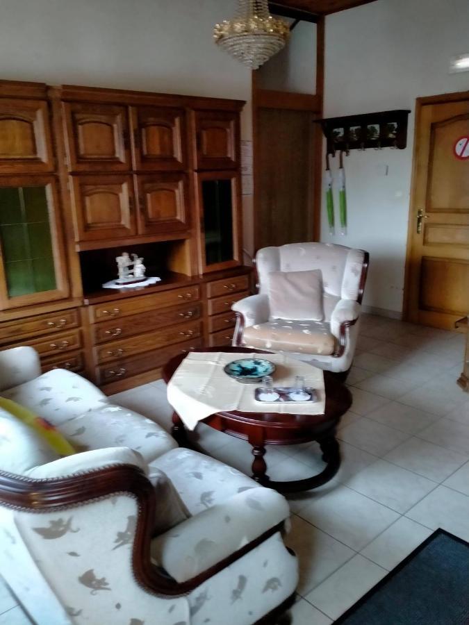 Gasthof Lederhose Diepenbeek Extérieur photo