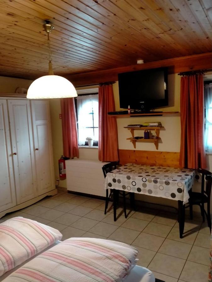 Gasthof Lederhose Diepenbeek Extérieur photo